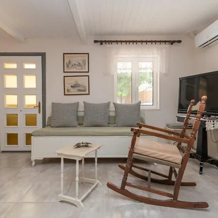 Butterfly House Holiday home Pigadhakia